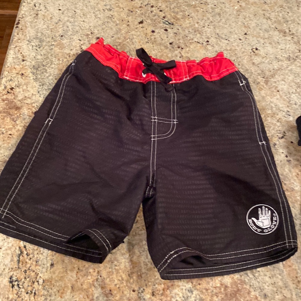 Body Glove boys shorts size 7